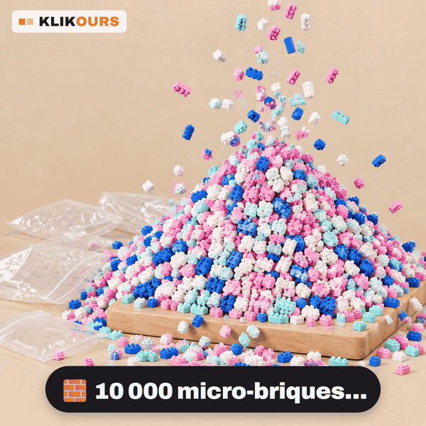 Des milliers de micro-briques qui s'assemblent en un ours géant de 53 cm