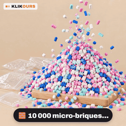 Des milliers de micro-briques qui s'assemblent en un ours géant de 53 cm